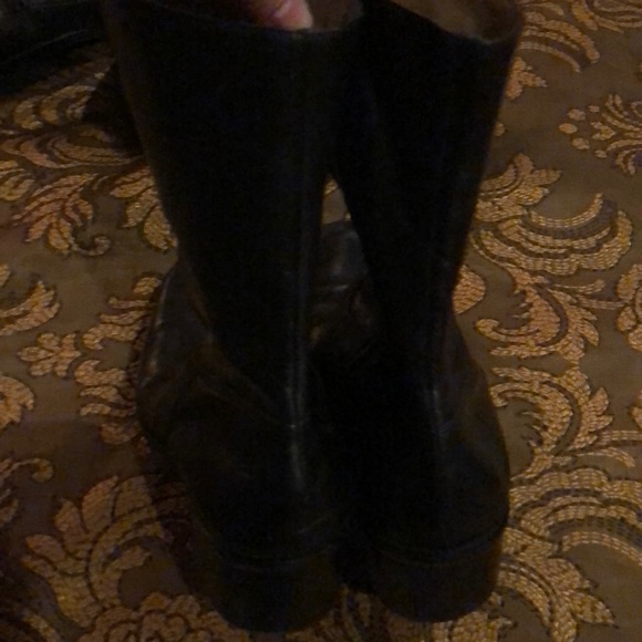 Boots - Picture 9 of 9